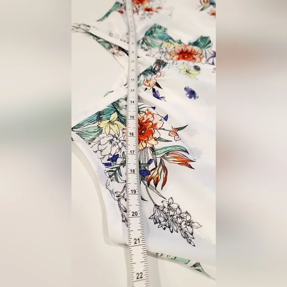 Torrid White Tropical Floral Button-Front Cami Tank Top – Size 00 -M/L - Size 10 - Picture 14 of 16